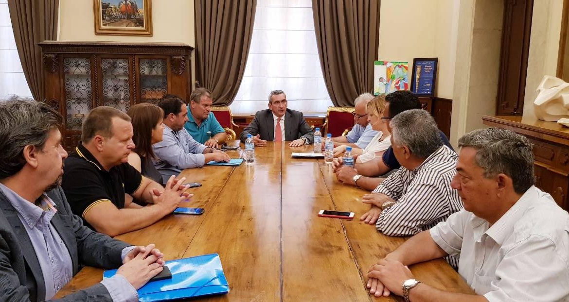 Την παρέμβαση του Περιφερειάρχη ζήτησαν οι Πρόεδροι των Τοπικών Κοινοτήτων Νότια Ρόδου, για την επίλυση των προβλημάτων στις δομές υγείας της περιοχής