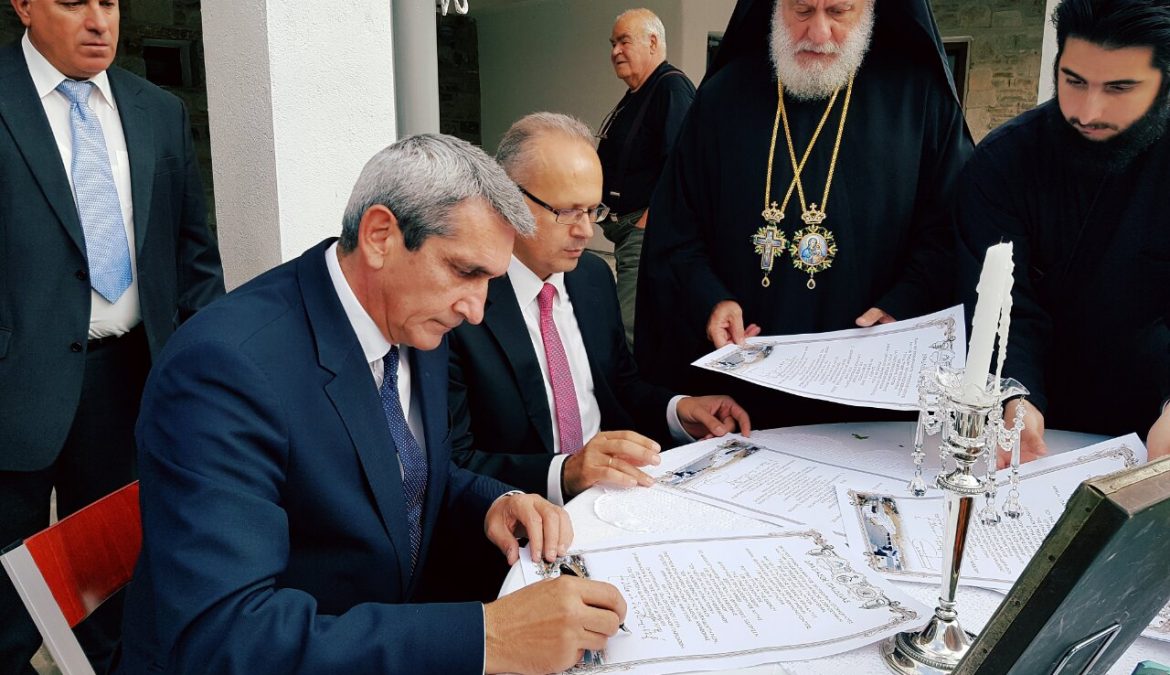 Γ. Χατζημάρκος: “Παραδίδουμε στην κοινωνία της Σίφνου ένα νέο, σύγχρονο σχολείο, αντάξιο της μεγάλης και μακράς παράδοσης του νησιού στην εκπαίδευση και τα γράμματα”