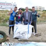 “Keep Aegean Blue”: 124 κιλά σκουπίδια έβγαλαν από την παραλία  «Βρόντη » της Καρπάθου 100 μαθητές