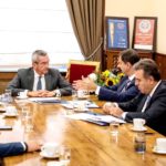 Την έμπρακτη αναγνώριση της συνεισφοράς της Δωδεκανήσου και των Κυκλάδων στον ελληνικό τουρισμό, ζήτησε ο Περιφερειάρχης Νοτίου Αιγαίου Γιώργος Χατζημάρκος από τον Υπουργό Τουρισμού Χάρη Θεοχάρη