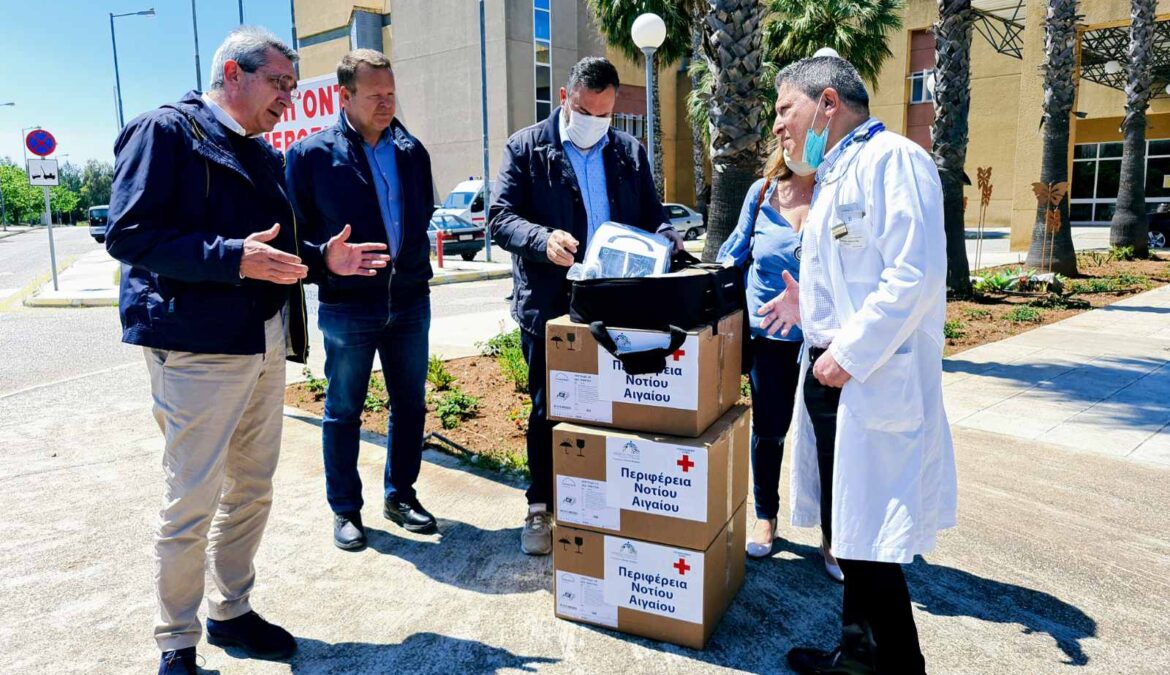 Η Περιφέρεια Νοτίου Αιγαίου παρέδωσε χθες τρεις σύγχρονους αναπνευστήρες στο Νοσοκομείο Ρόδου