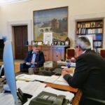 Συνάντηση εργασίας του Περιφερειάρχη, Γιώργου Χατζημάρκου, με τον Πρόεδρο της ΔΕΥΑ Θήρας, Μανώλη Ορφανό