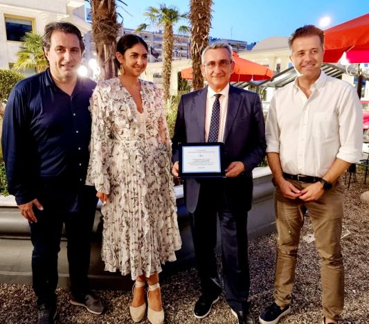 Για τη συμβολή του στη ανάπτυξη του εσωτερικού τουρισμού από την Μακεδονία, τιμήθηκε ο Περιφερειάρχης από τους τουριστικούς πράκτορες της Βορείου Ελλάδος