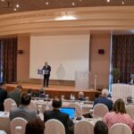Γιώργος Χατζημάρκος: «Δεν φοβόμαστε κανένα κλέφτη που έρχεται στο σκοτάδι. Υπηρετούμε την ειρήνη ως ταγκό που θέλει δύο και κινείται στον ρυθμό και τα βήματα του Διεθνούς Δικαίου»