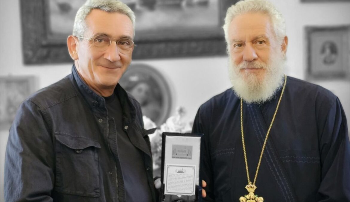Το μετάλλιο για τα 200 χρόνια από την εύρεση της Ιερής Εικόνας της Παναγίας στην Τήνο, επεδόθη στον Περιφερειάρχη, Γιώργο Χατζημάρκo