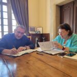 Υπογραφή Προγραμματικής Σύμβασης μεταξύ ΥΠΠΟ, Περιφέρειας και Ι.Μ. Αγ. Ιωάννου του Θεολόγου για τη συντήρηση των τριών ανεμόμυλων της Χώρας Πάτμου και τη μελέτη στερέωσης και αποκατάστασης του Ι.Ν. Αγ. Ιωάννου του Θεολόγου Σαντορίνης